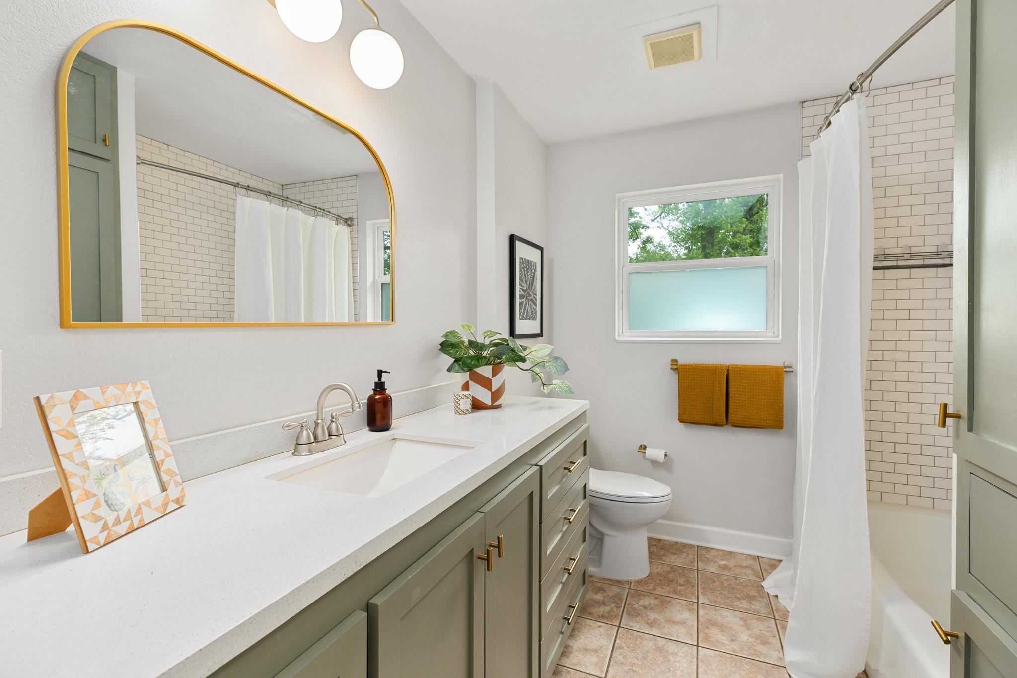 1813 Loreto Dr, Austin, TX 78721