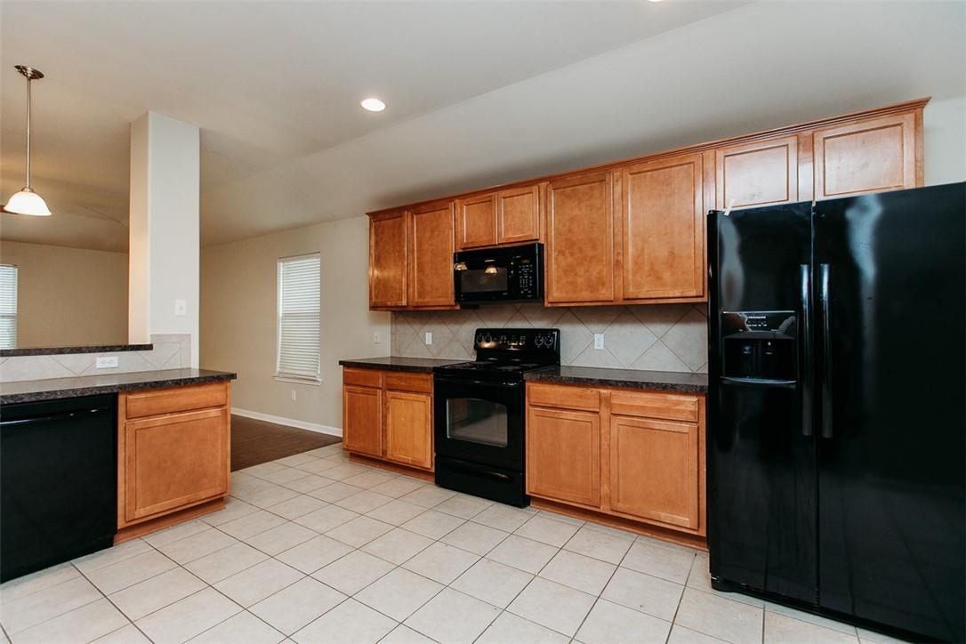 429 Blackman Trl, Hutto, TX 78634