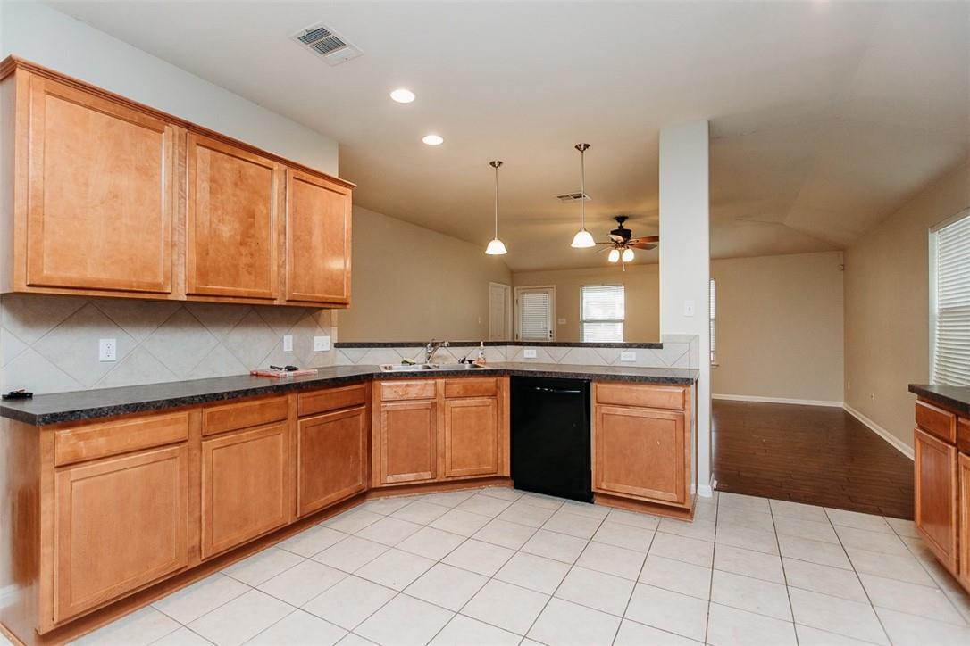 429 Blackman Trl, Hutto, TX 78634