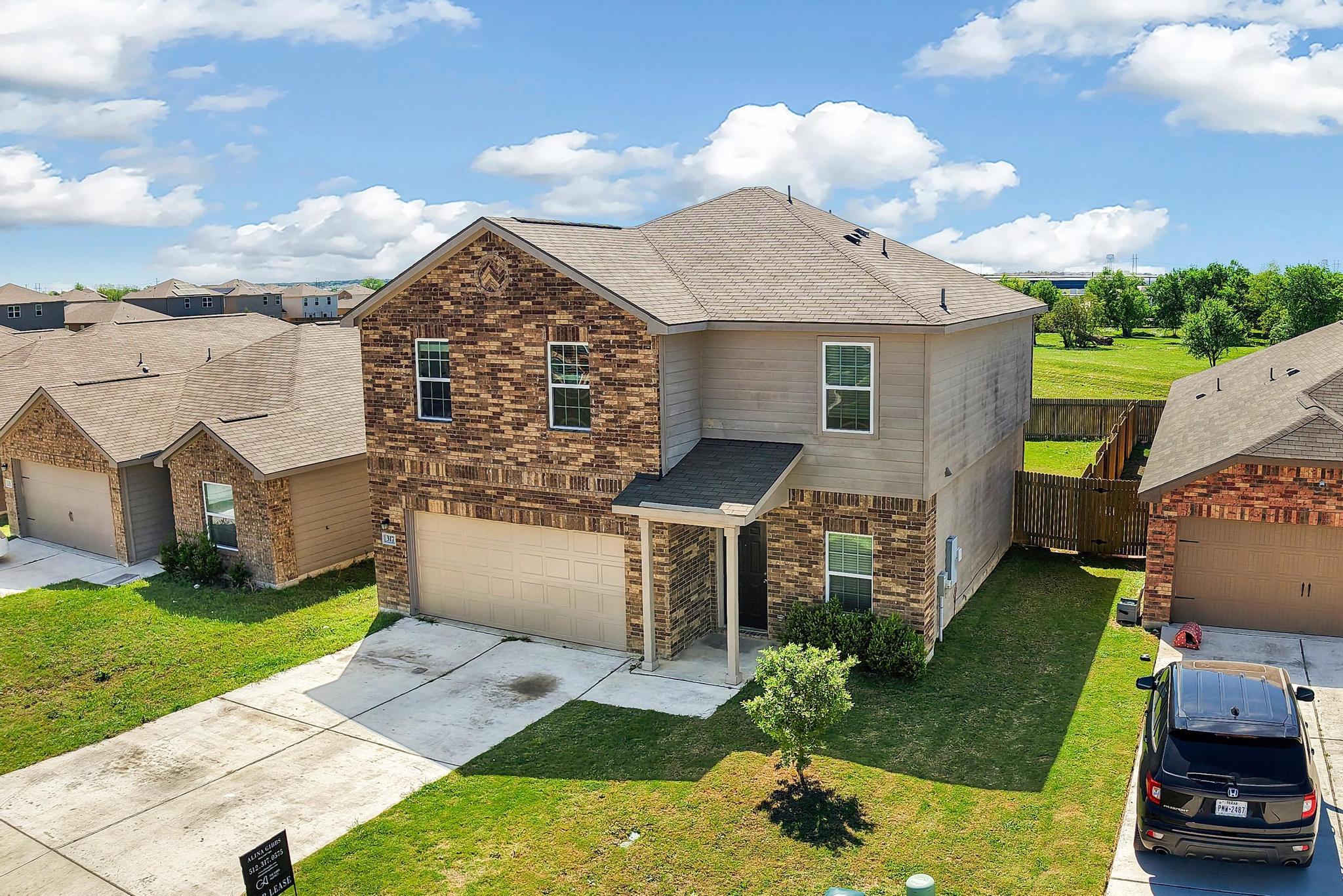 317 Crescent Park Dr, Jarrell, TX 76537