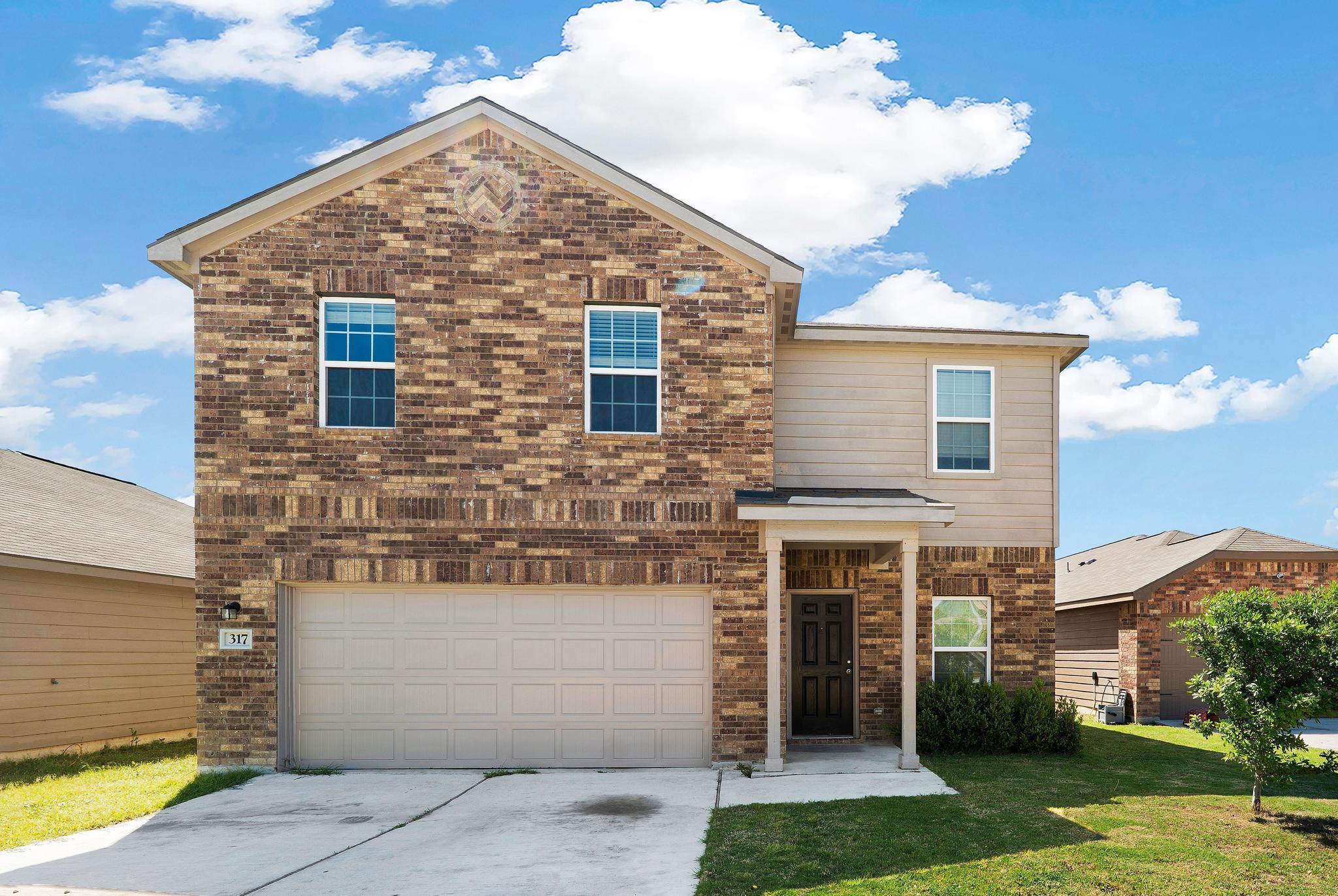 317 Crescent Park Dr, Jarrell, TX 76537