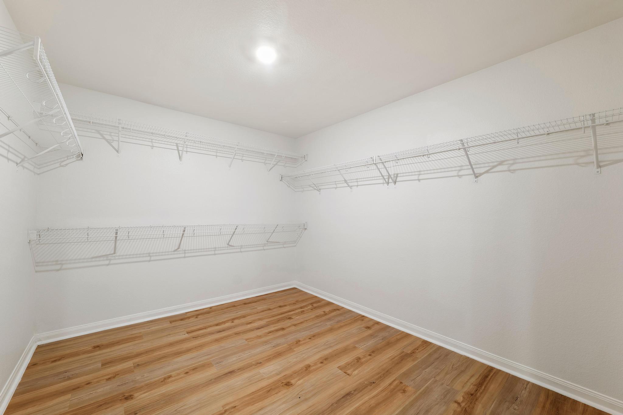 317 Crescent Park Dr, Jarrell, TX 76537