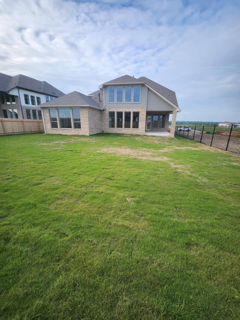 104 Palatino Bnd, Liberty Hill, TX 78642