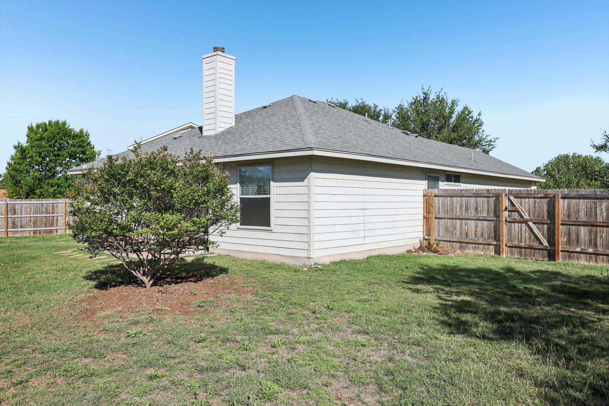 901 Kenneys Way, Round Rock, TX 78665