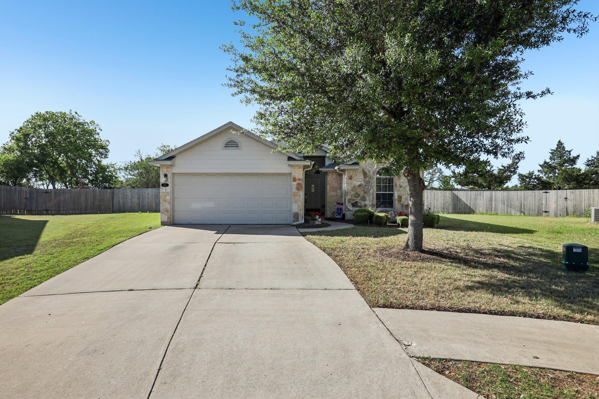 901 Kenneys Way, Round Rock, TX 78665