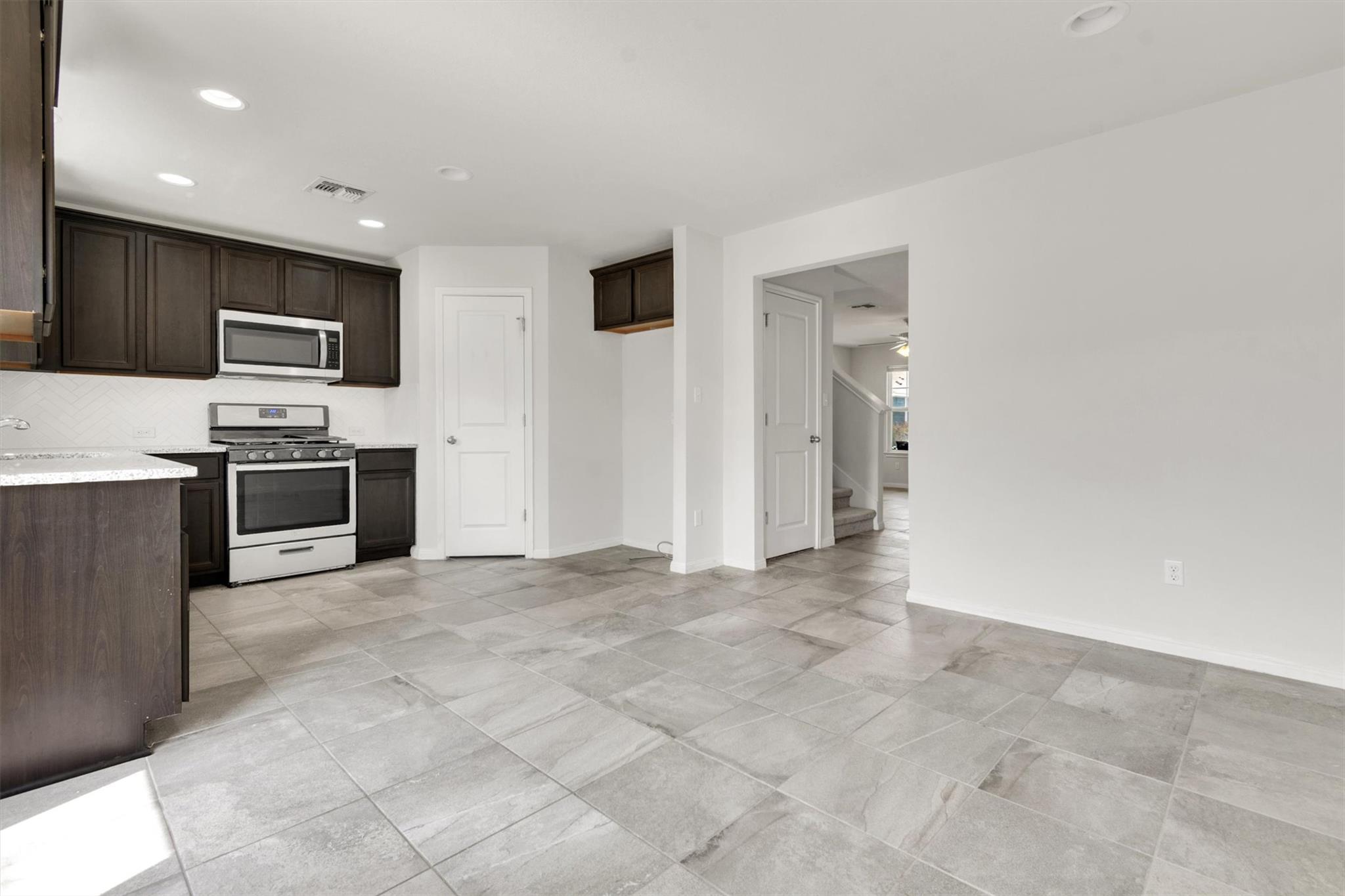 1039 Sand Post Pl, San Marcos, TX 78666