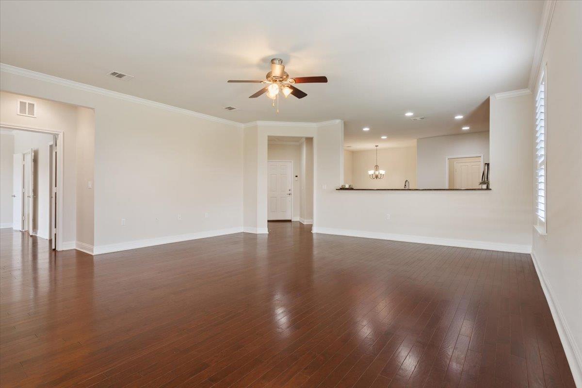 905 Mount Locke Ct, Georgetown, TX 78633