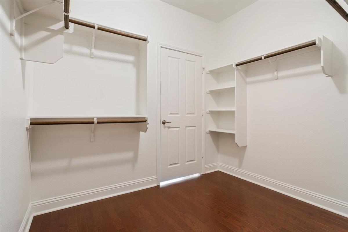 905 Mount Locke Ct, Georgetown, TX 78633