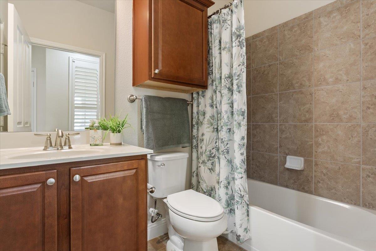 905 Mount Locke Ct, Georgetown, TX 78633