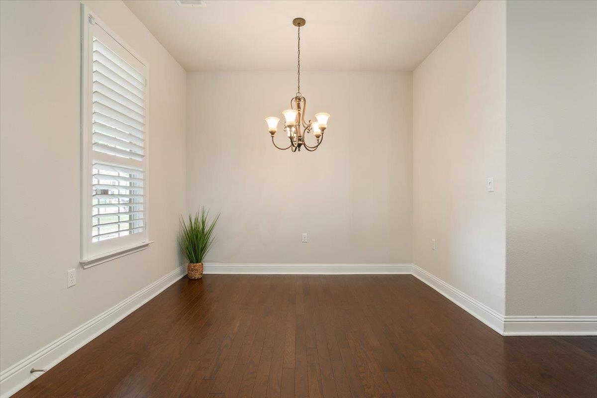 905 Mount Locke Ct, Georgetown, TX 78633