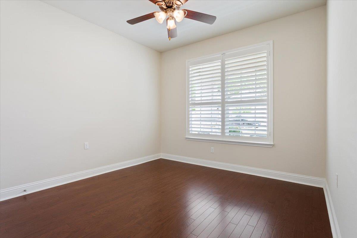 905 Mount Locke Ct, Georgetown, TX 78633