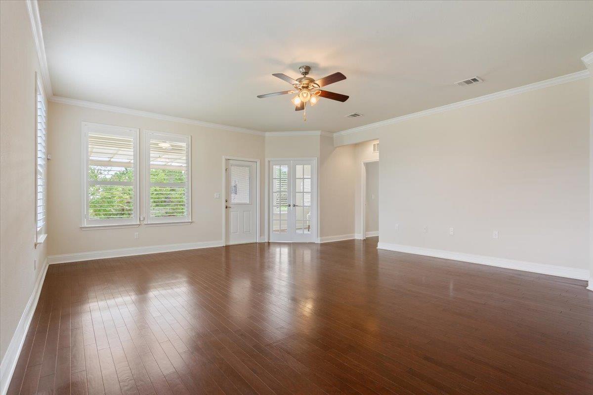 905 Mount Locke Ct, Georgetown, TX 78633