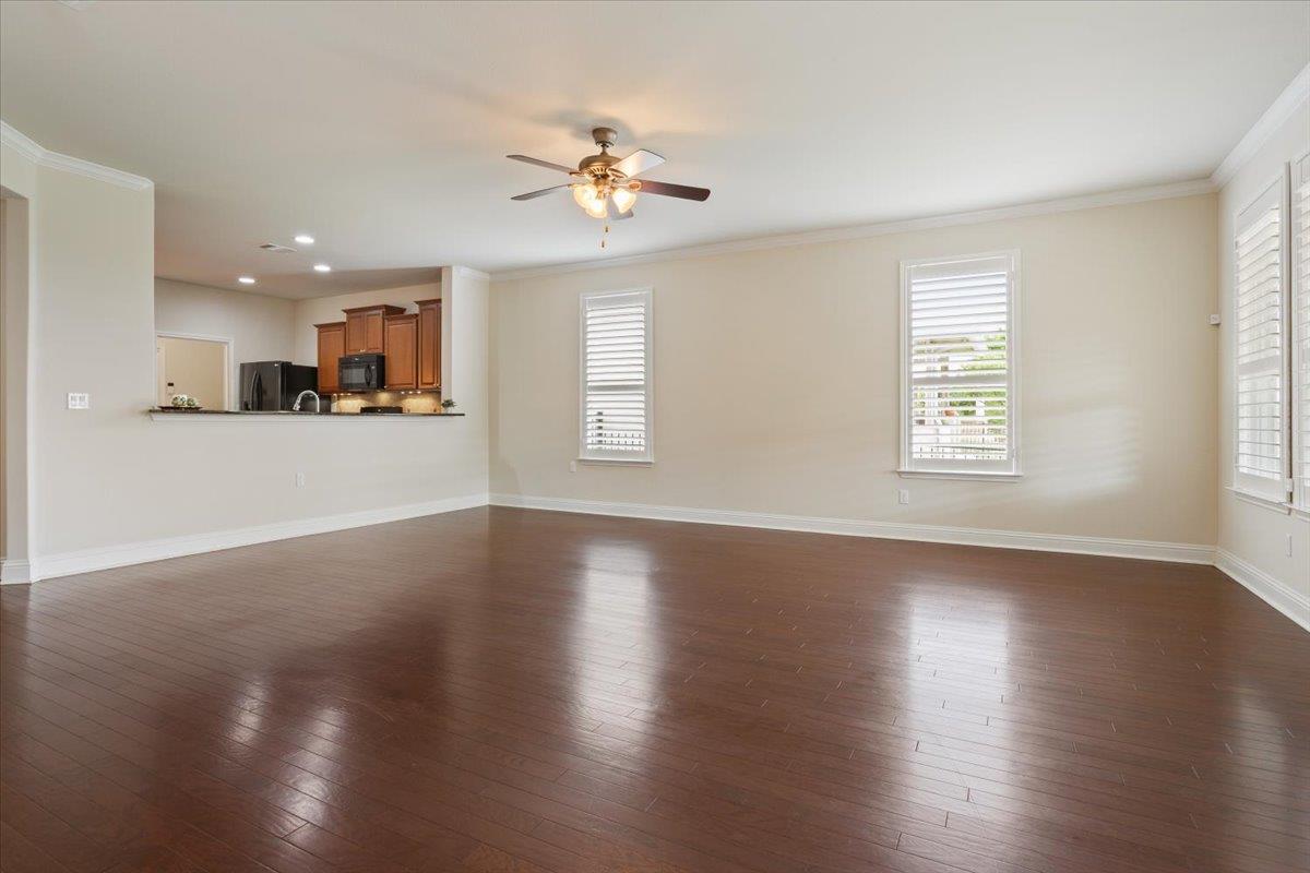 905 Mount Locke Ct, Georgetown, TX 78633