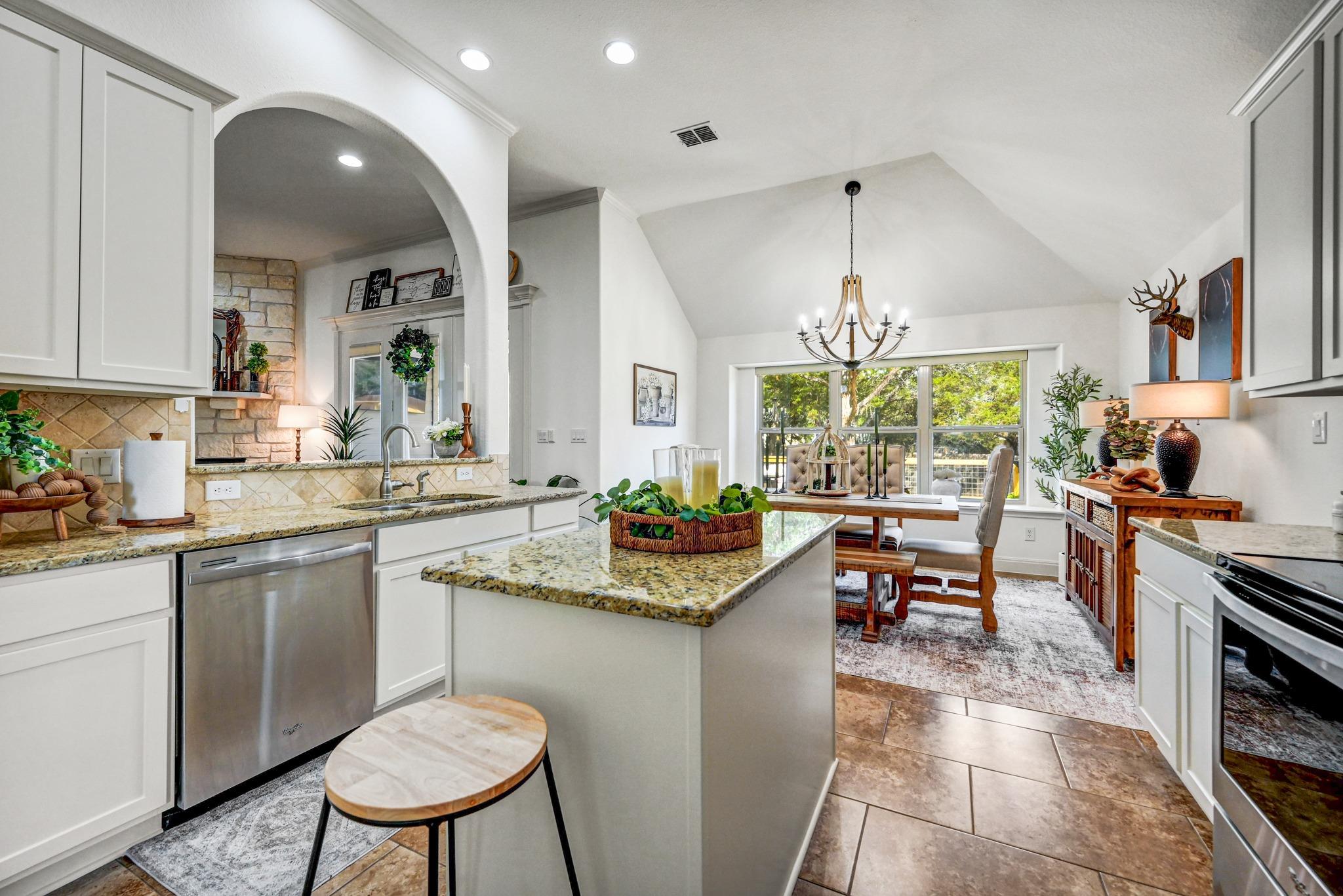 1 Sunset Cir, Wimberley, TX 78676