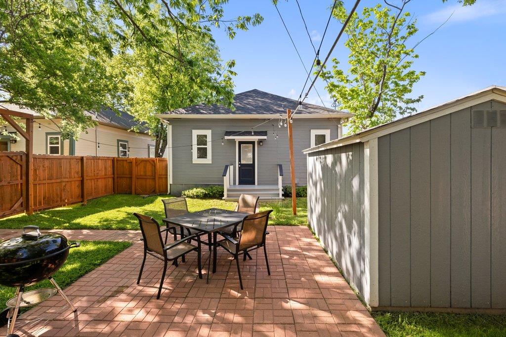 314 and 312 W 3rd St, Taylor, TX 76574