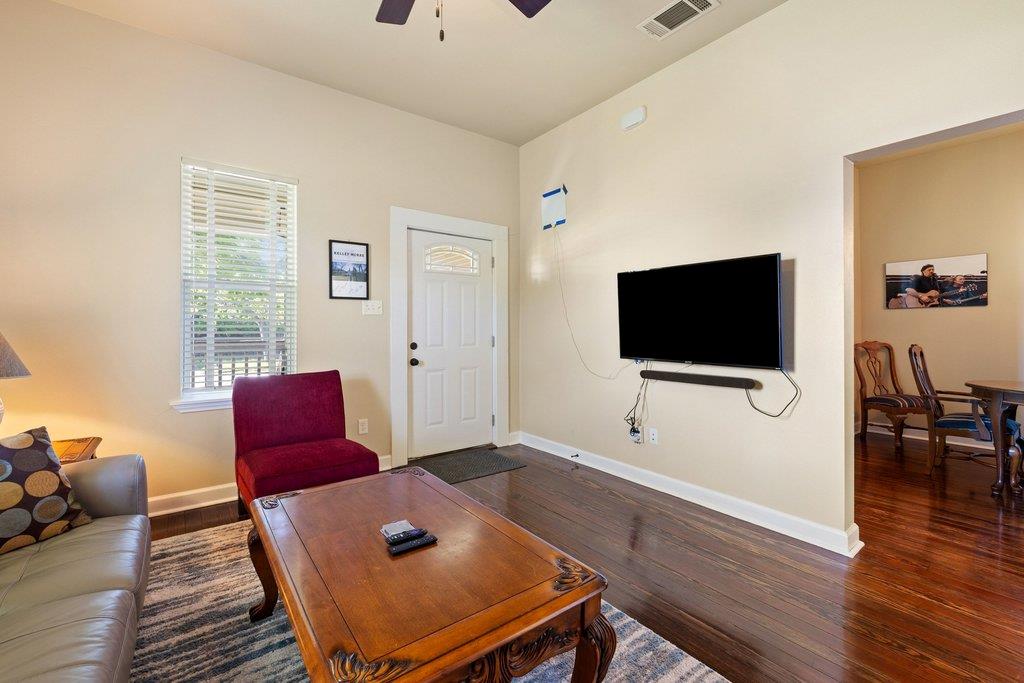 314 and 312 W 3rd St, Taylor, TX 76574