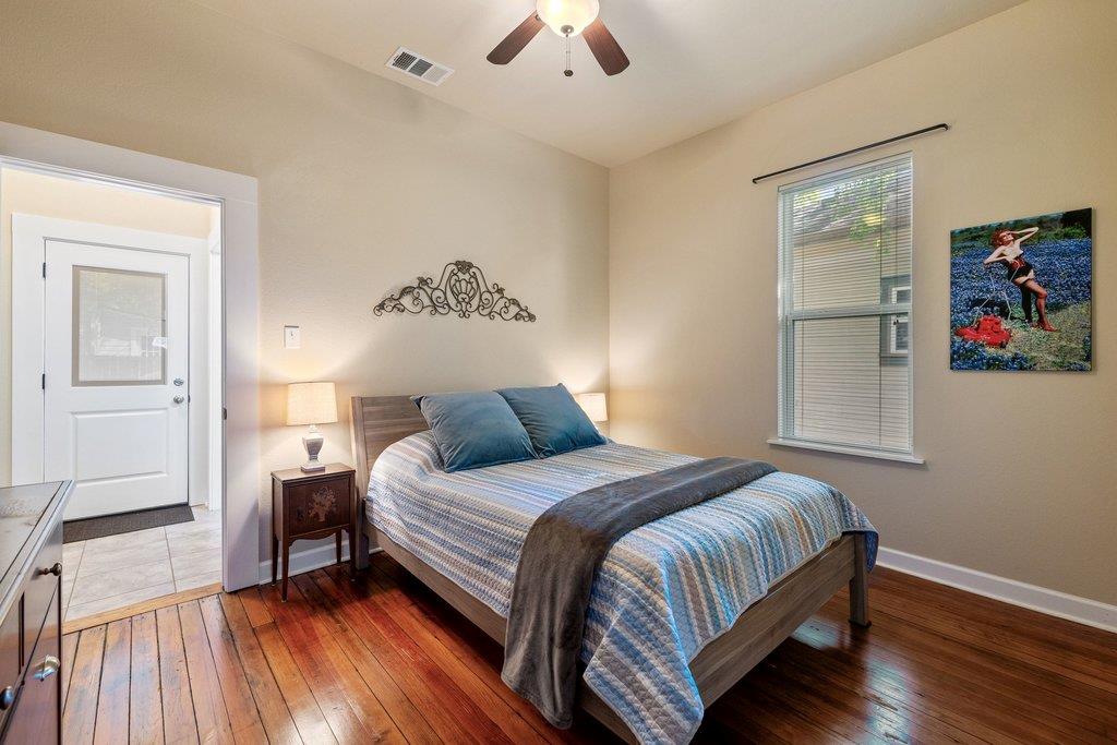 314 and 312 W 3rd St, Taylor, TX 76574