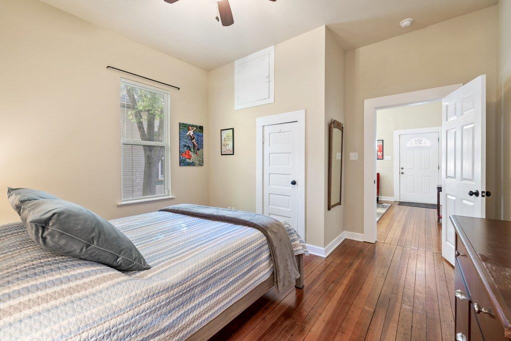 314 and 312 W 3rd St, Taylor, TX 76574