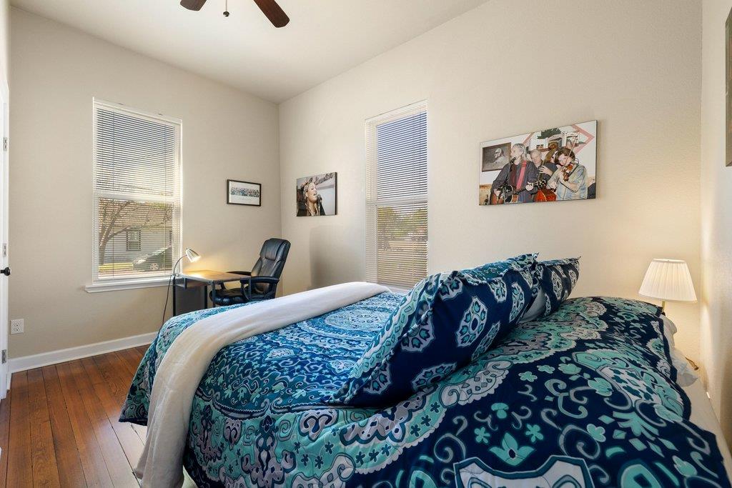 314 and 312 W 3rd St, Taylor, TX 76574