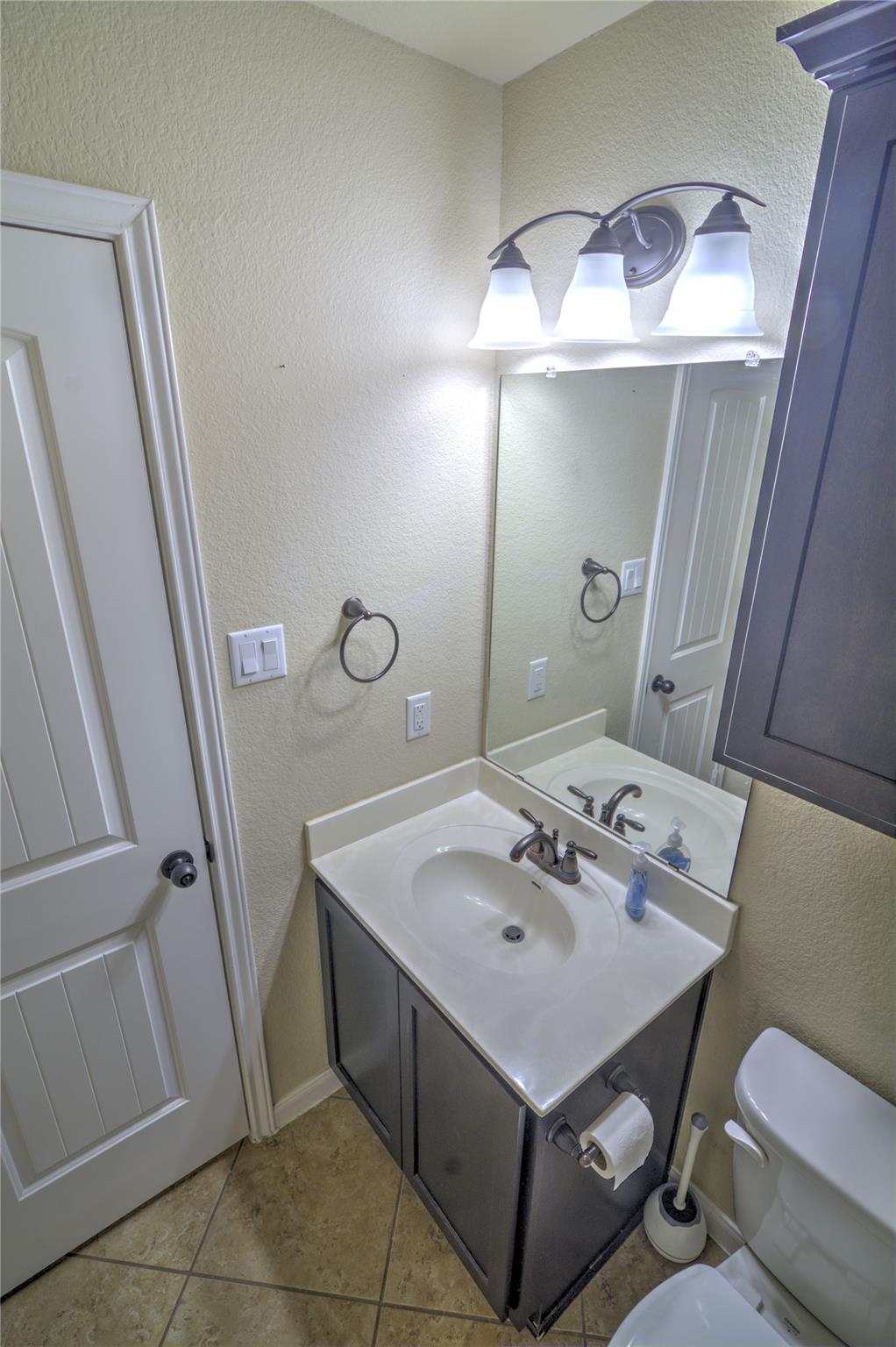 9921 Stratus Dr, Dripping Springs, TX 78620