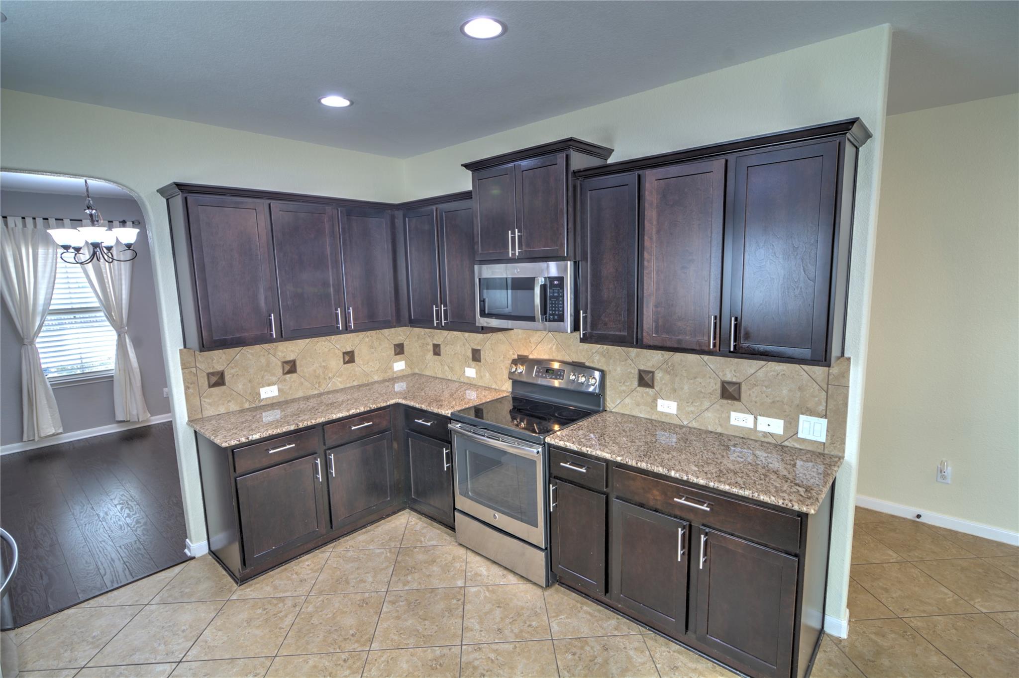 9921 Stratus Dr, Dripping Springs, TX 78620