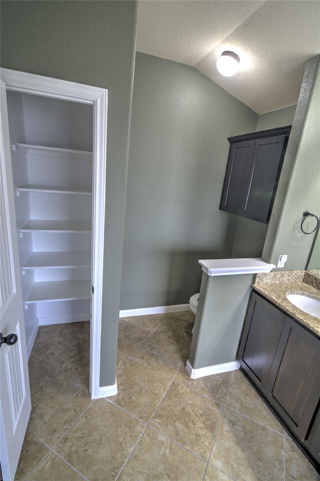 9921 Stratus Dr, Dripping Springs, TX 78620