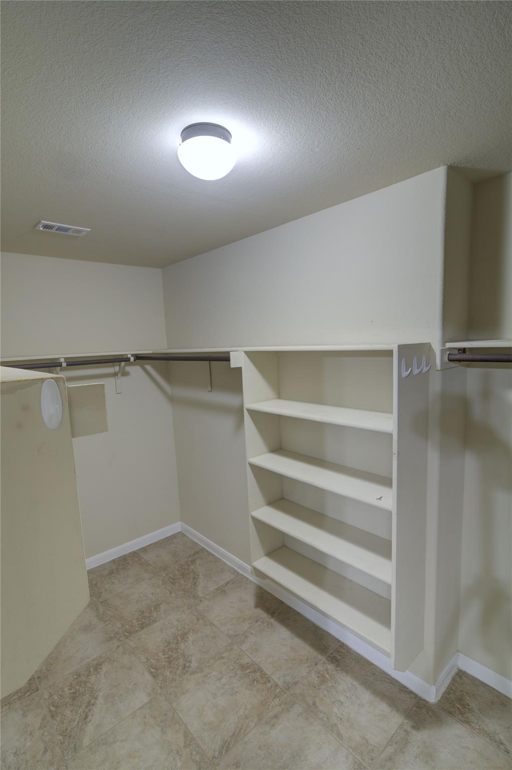 9921 Stratus Dr, Dripping Springs, TX 78620