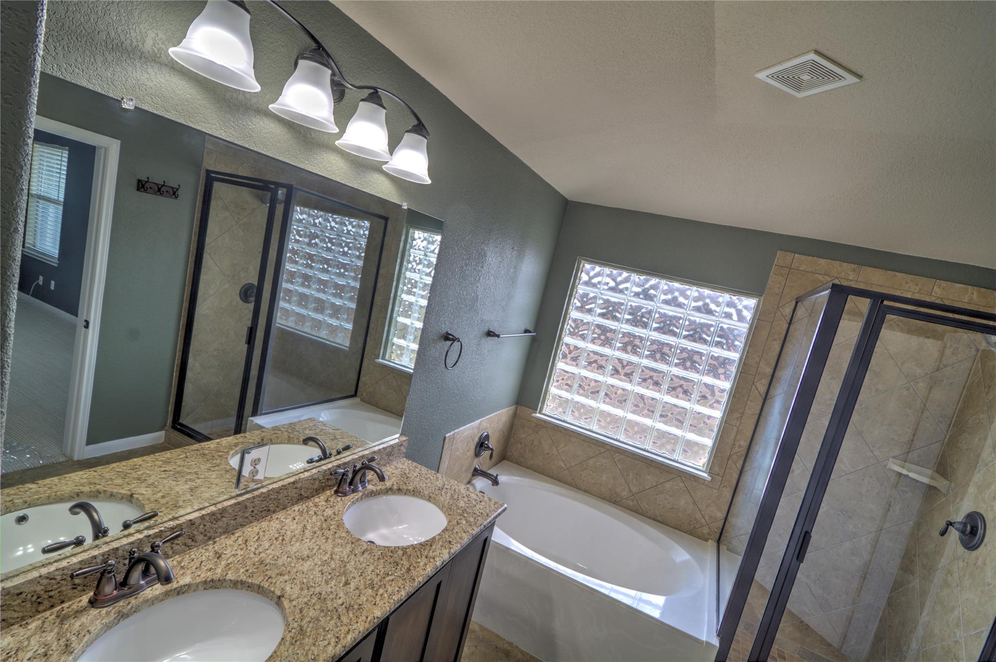 9921 Stratus Dr, Dripping Springs, TX 78620