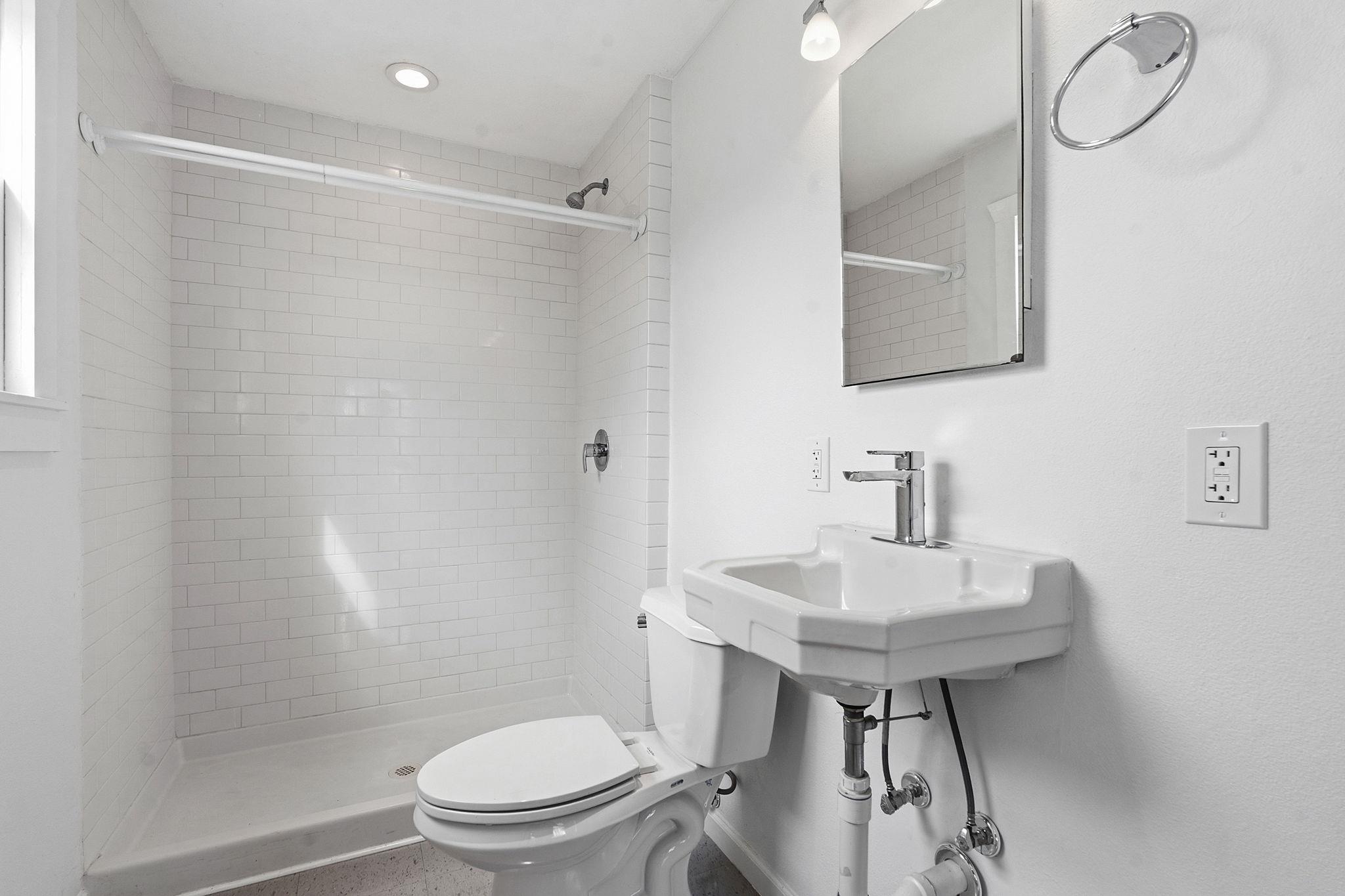 1148 Gunter St # B, Austin, TX 78721