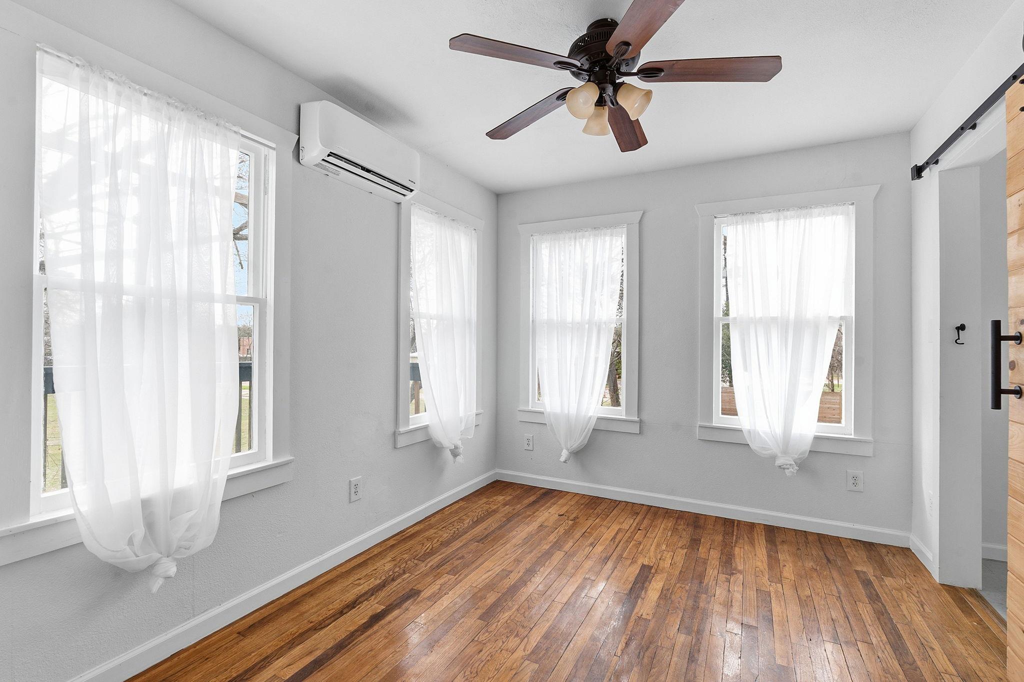 1148 Gunter St # B, Austin, TX 78721