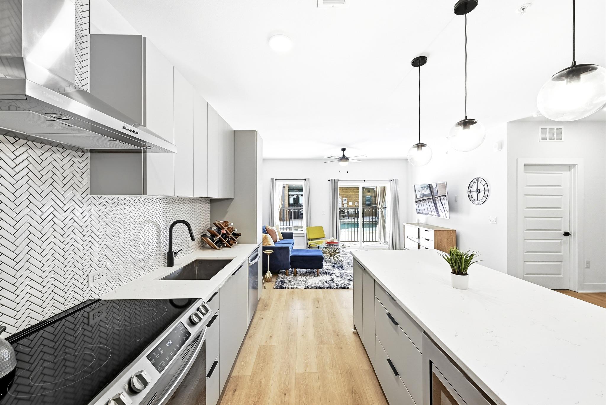 2500 Longview St # 103, Austin, TX 78705