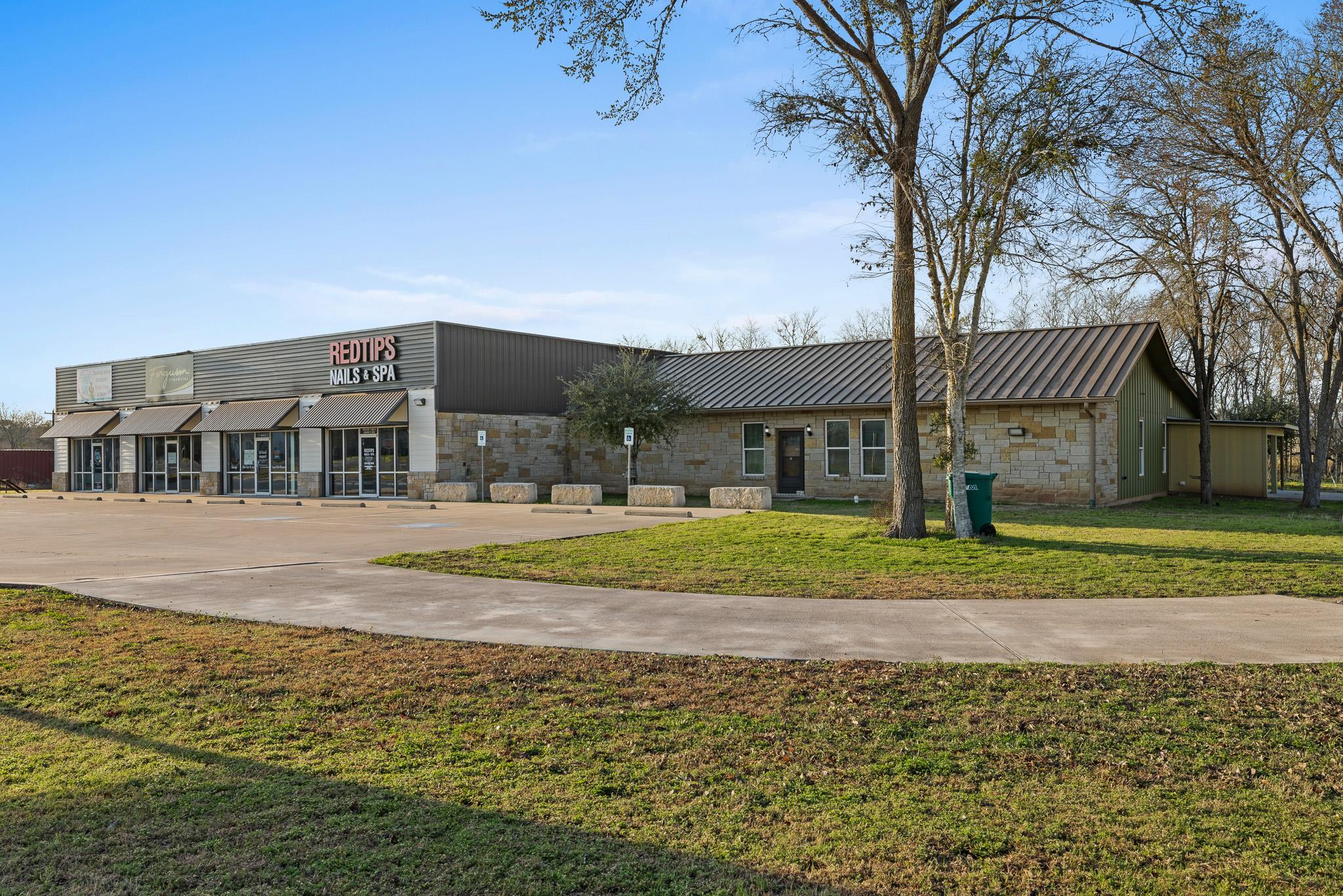 1417 W State Highway 71 # E, La Grange, TX 78945