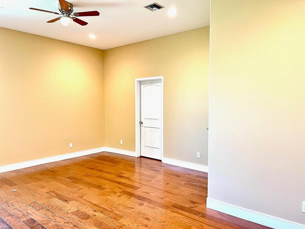 1417 W State Highway 71 # E, La Grange, TX 78945