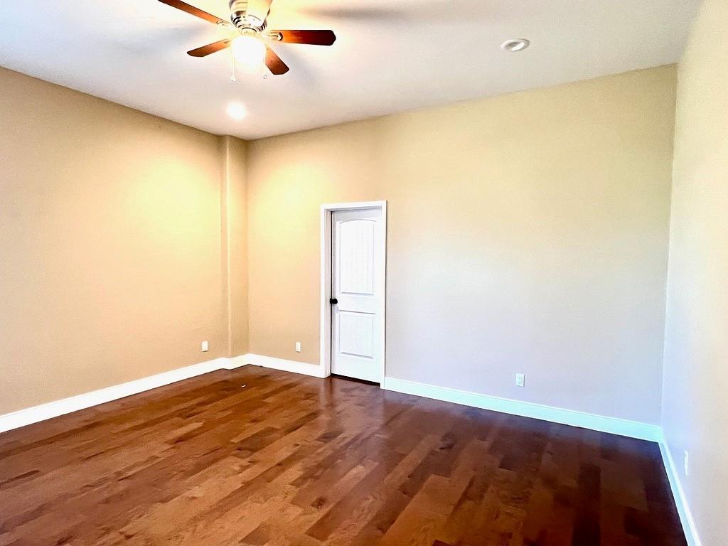 1417 W State Highway 71 # E, La Grange, TX 78945