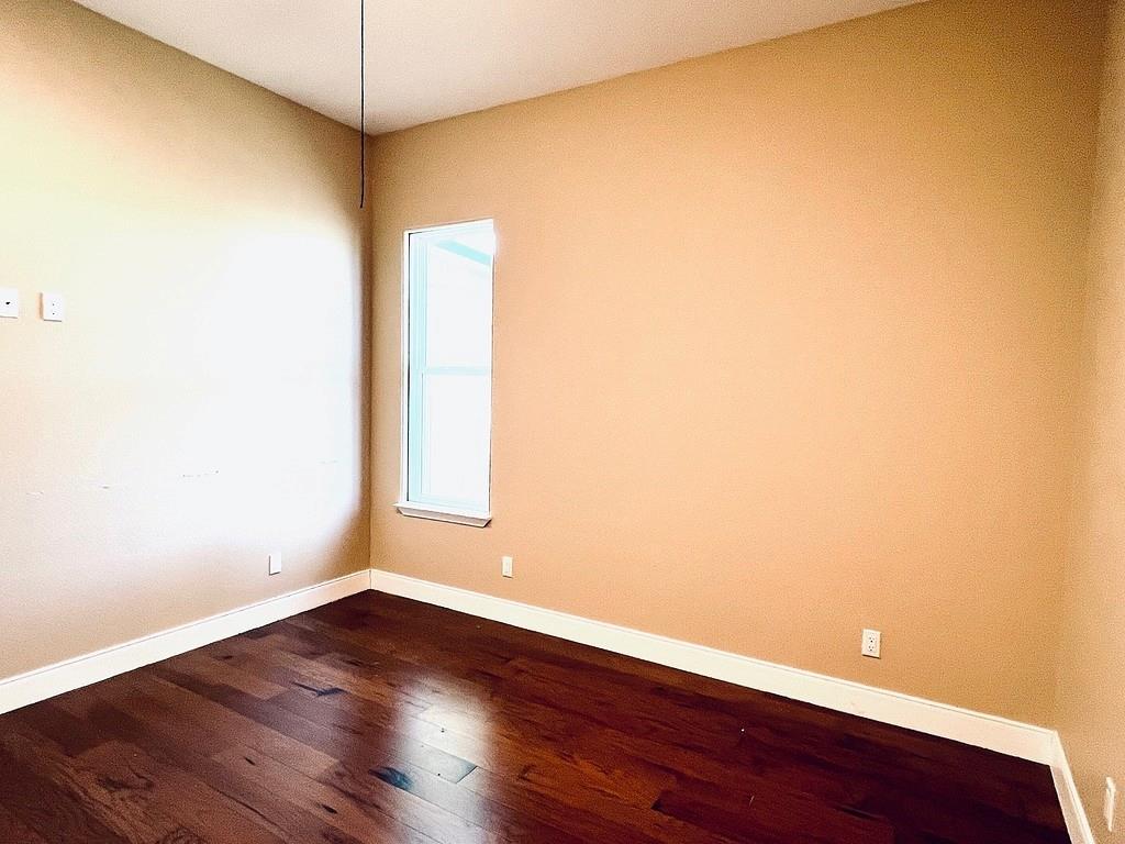 1417 W State Highway 71 # E, La Grange, TX 78945