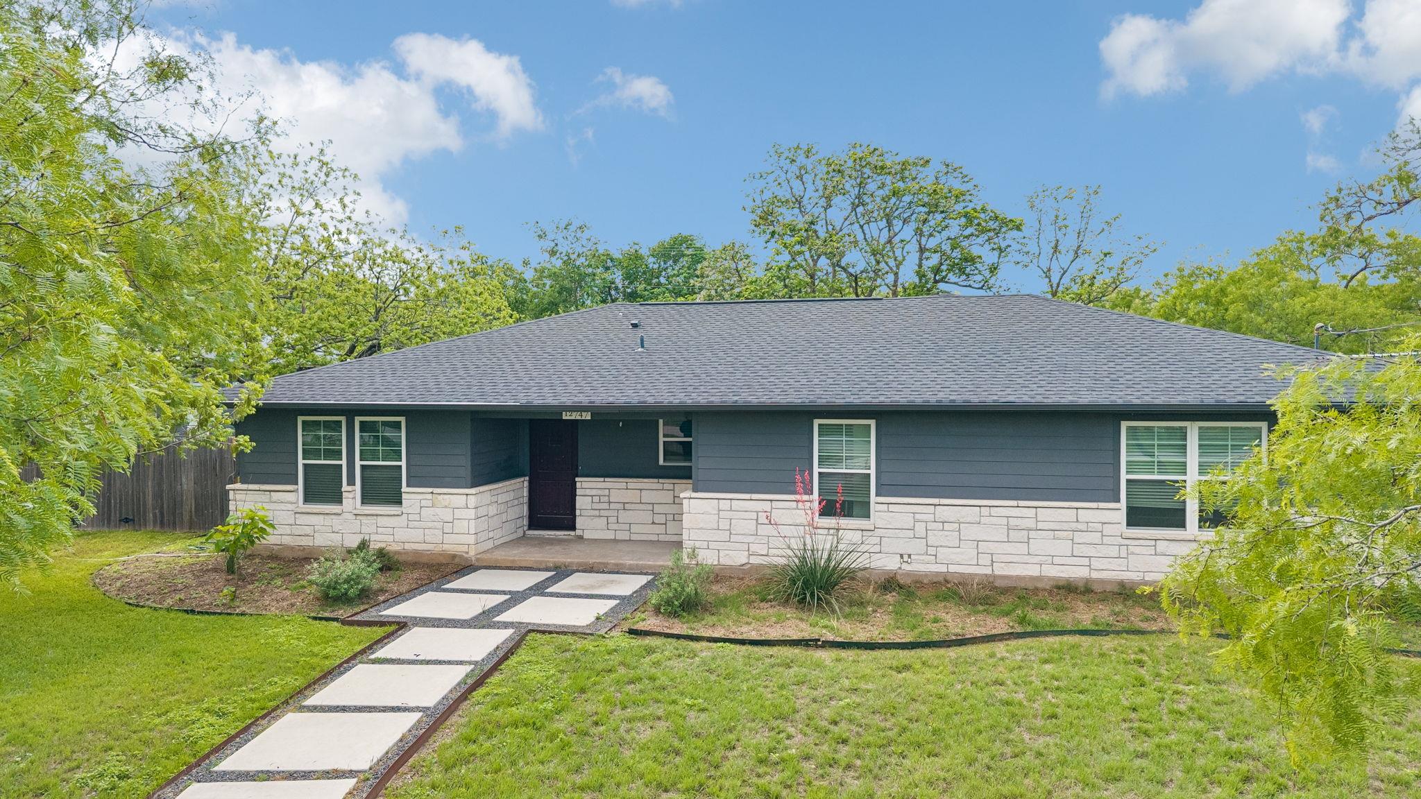 12747 Burson Dr, Manchaca, TX 78652