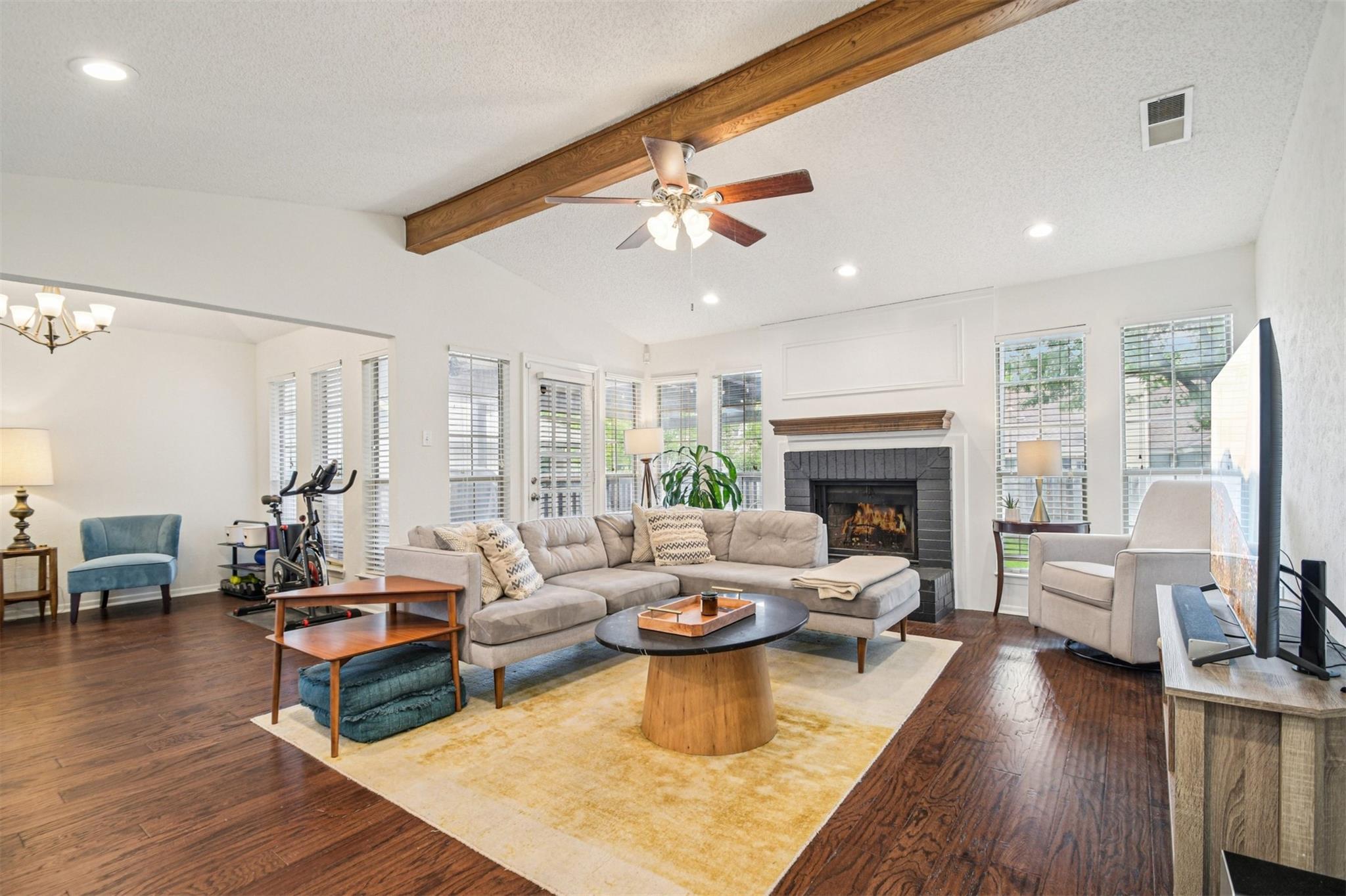 5833 Secrest Dr, Austin, TX 78759