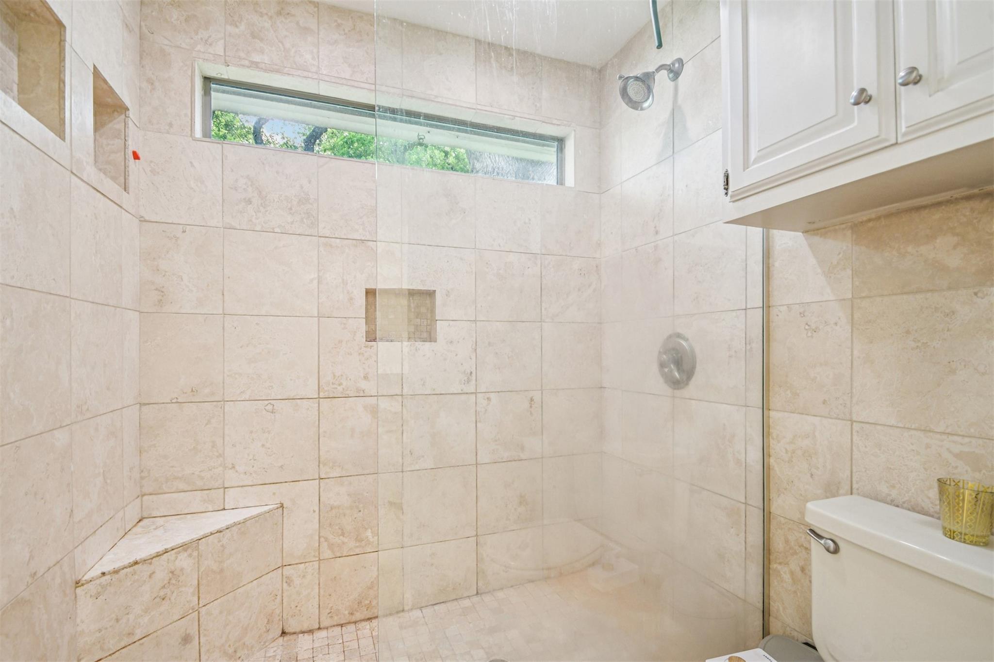 5833 Secrest Dr, Austin, TX 78759