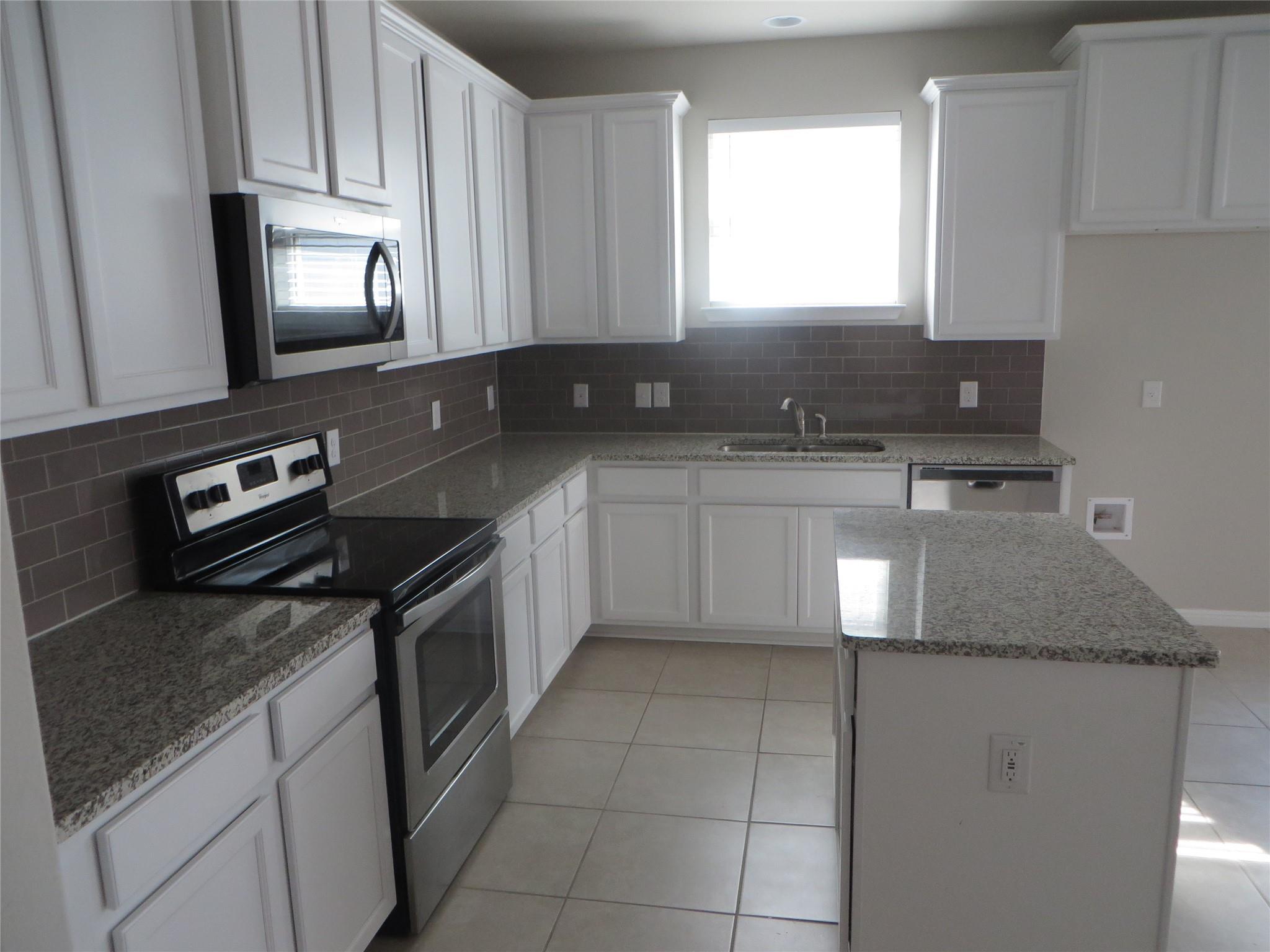 301 La Escalera Dr, Leander, TX 78641