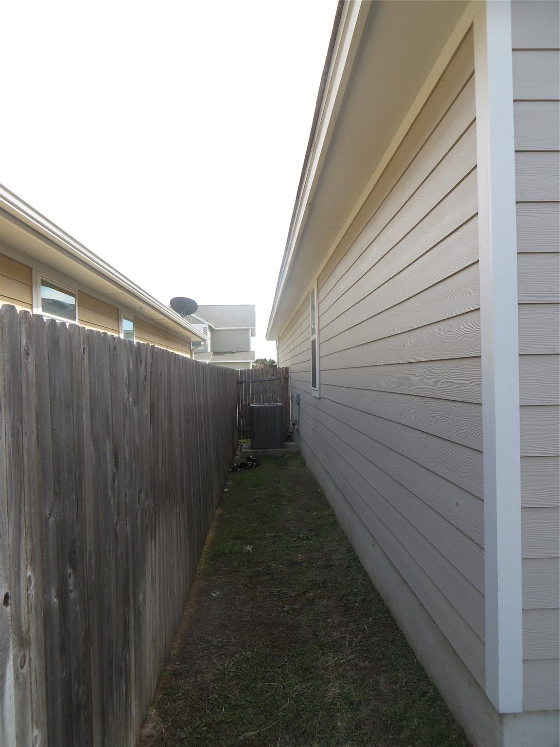 301 La Escalera Dr, Leander, TX 78641