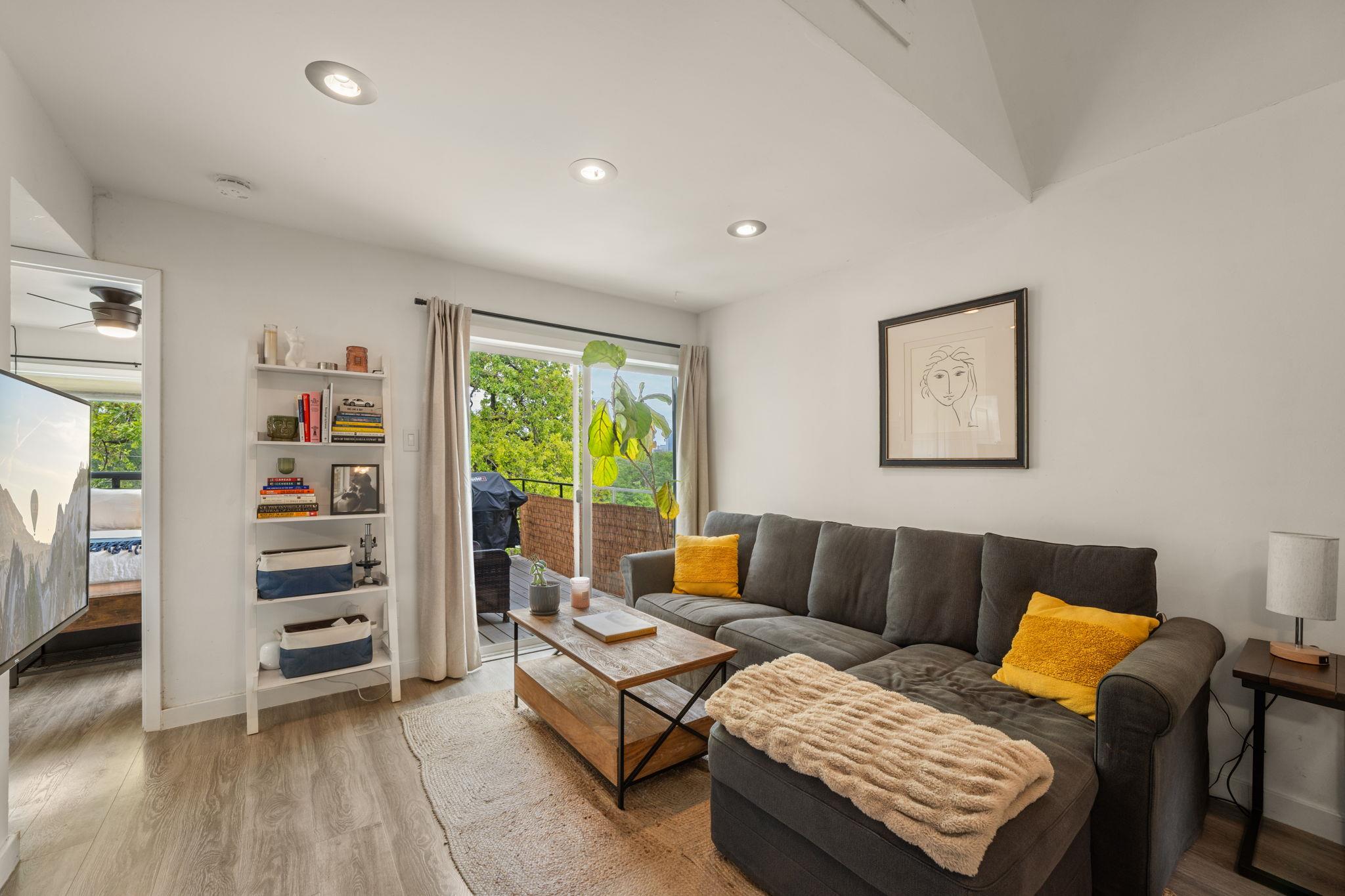 1514 Parker Ln # 208, Austin, TX 78741