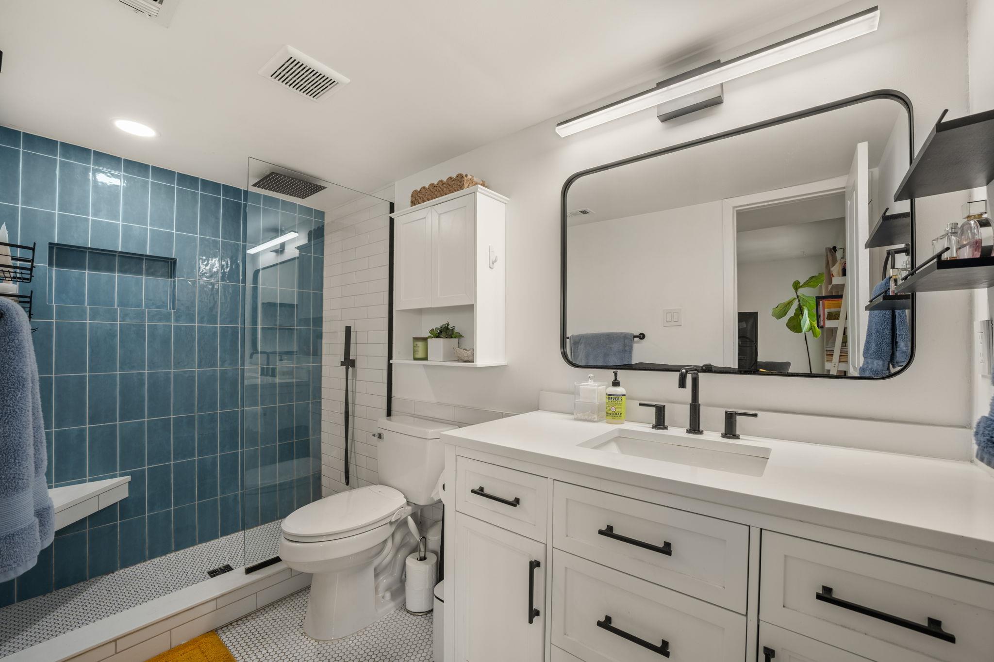 1514 Parker Ln # 208, Austin, TX 78741