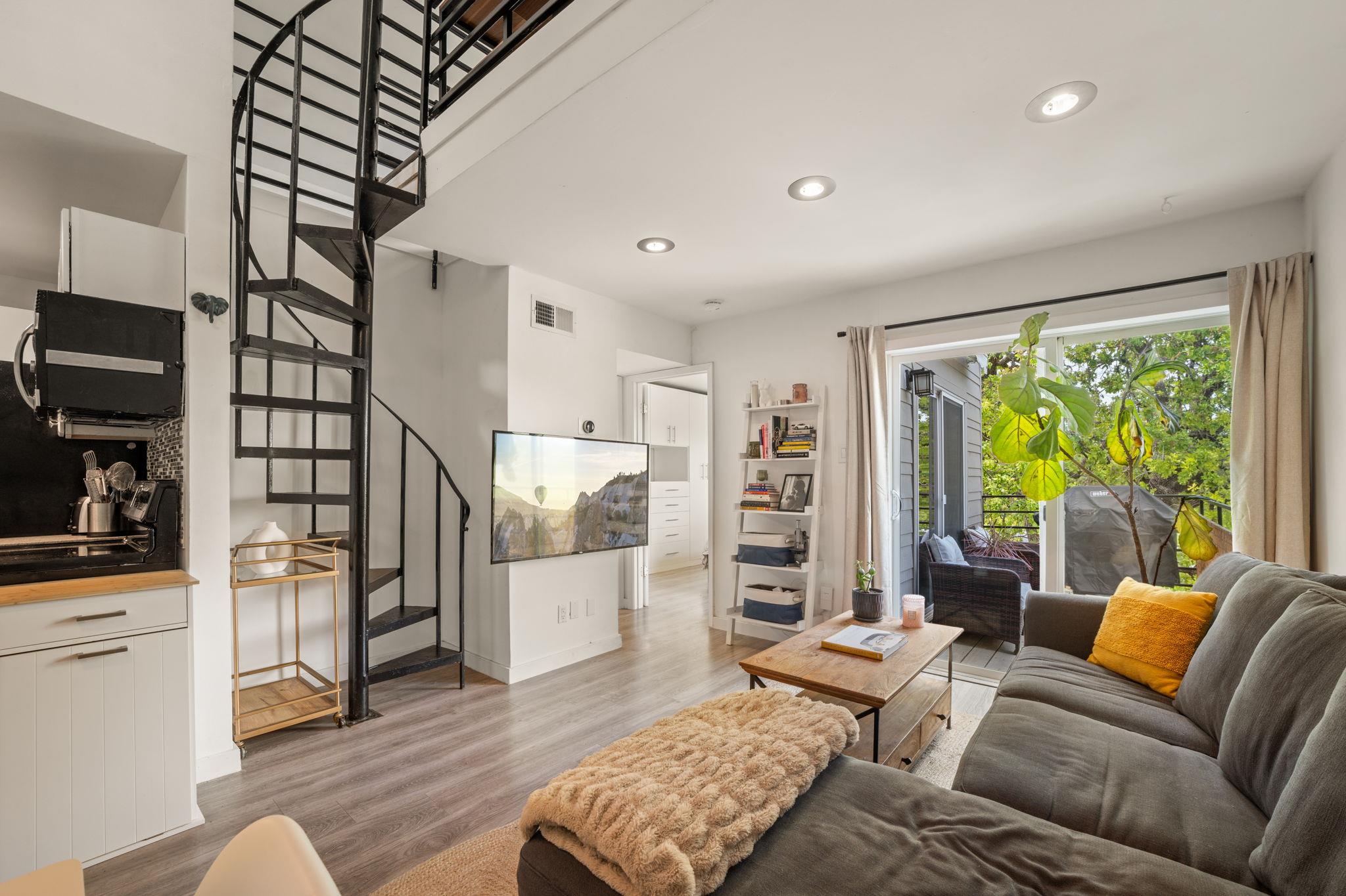 1514 Parker Ln # 208, Austin, TX 78741