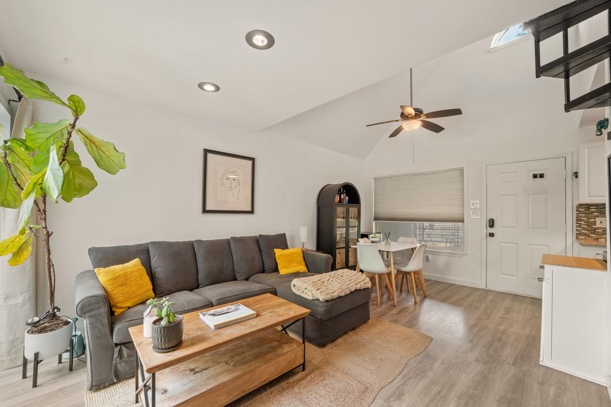 1514 Parker Ln # 208, Austin, TX 78741