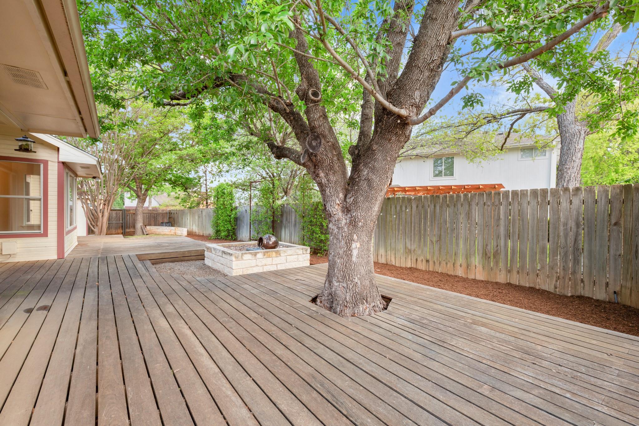 4816 Hale Dr, Austin, TX 78749