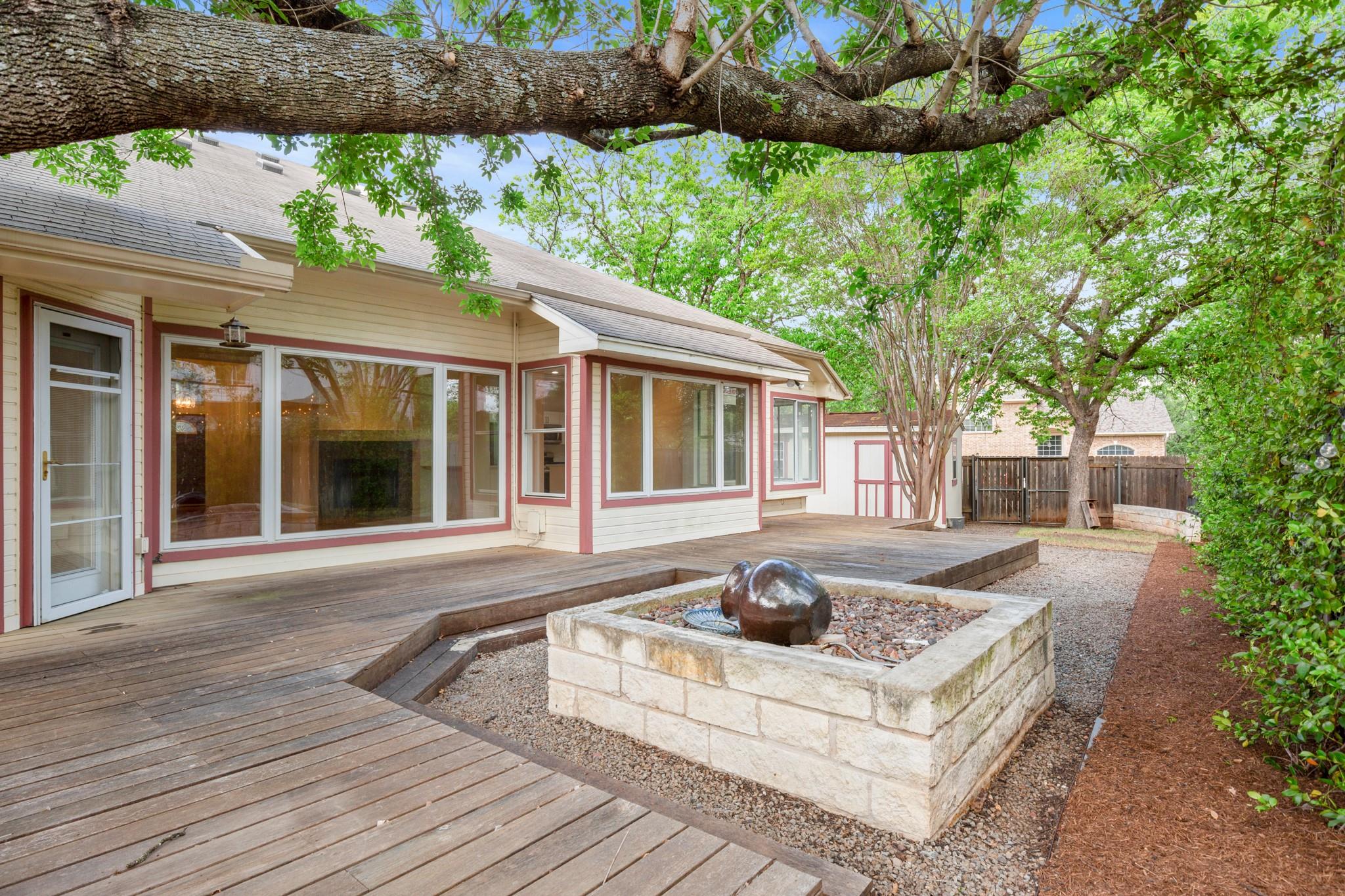 4816 Hale Dr, Austin, TX 78749