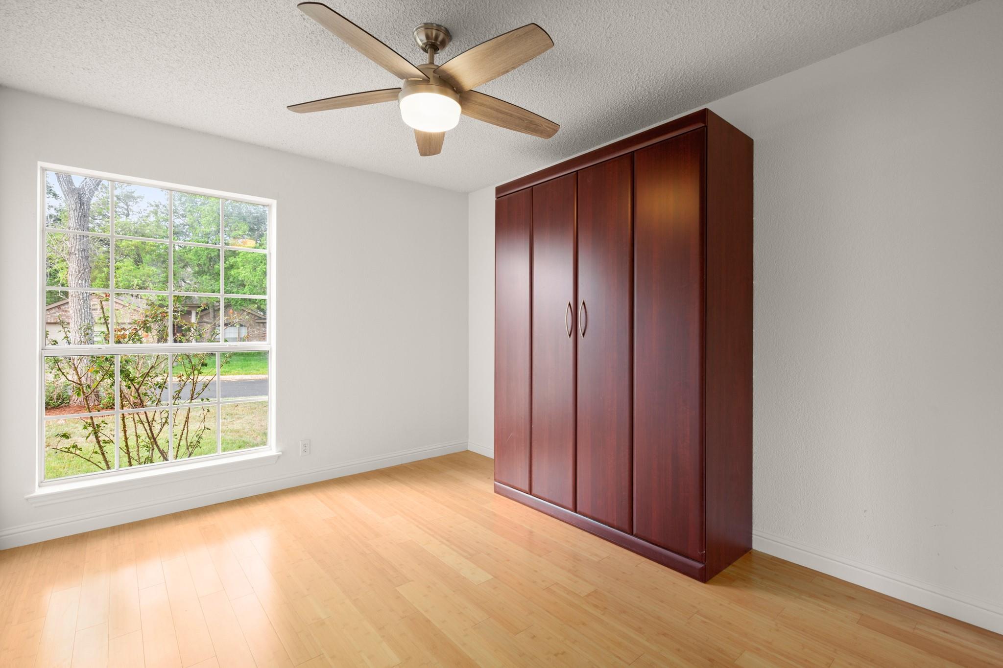 4816 Hale Dr, Austin, TX 78749