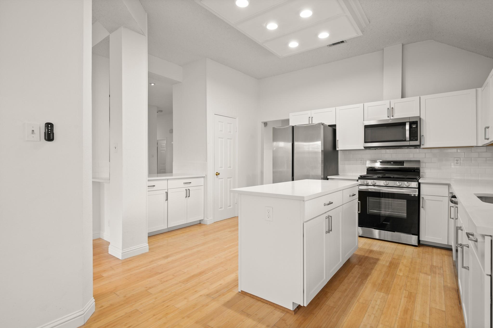 4816 Hale Dr, Austin, TX 78749