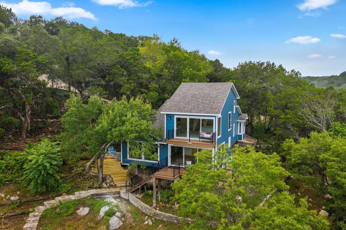 3700 N Hideaway Ln, Lago Vista, TX 78645