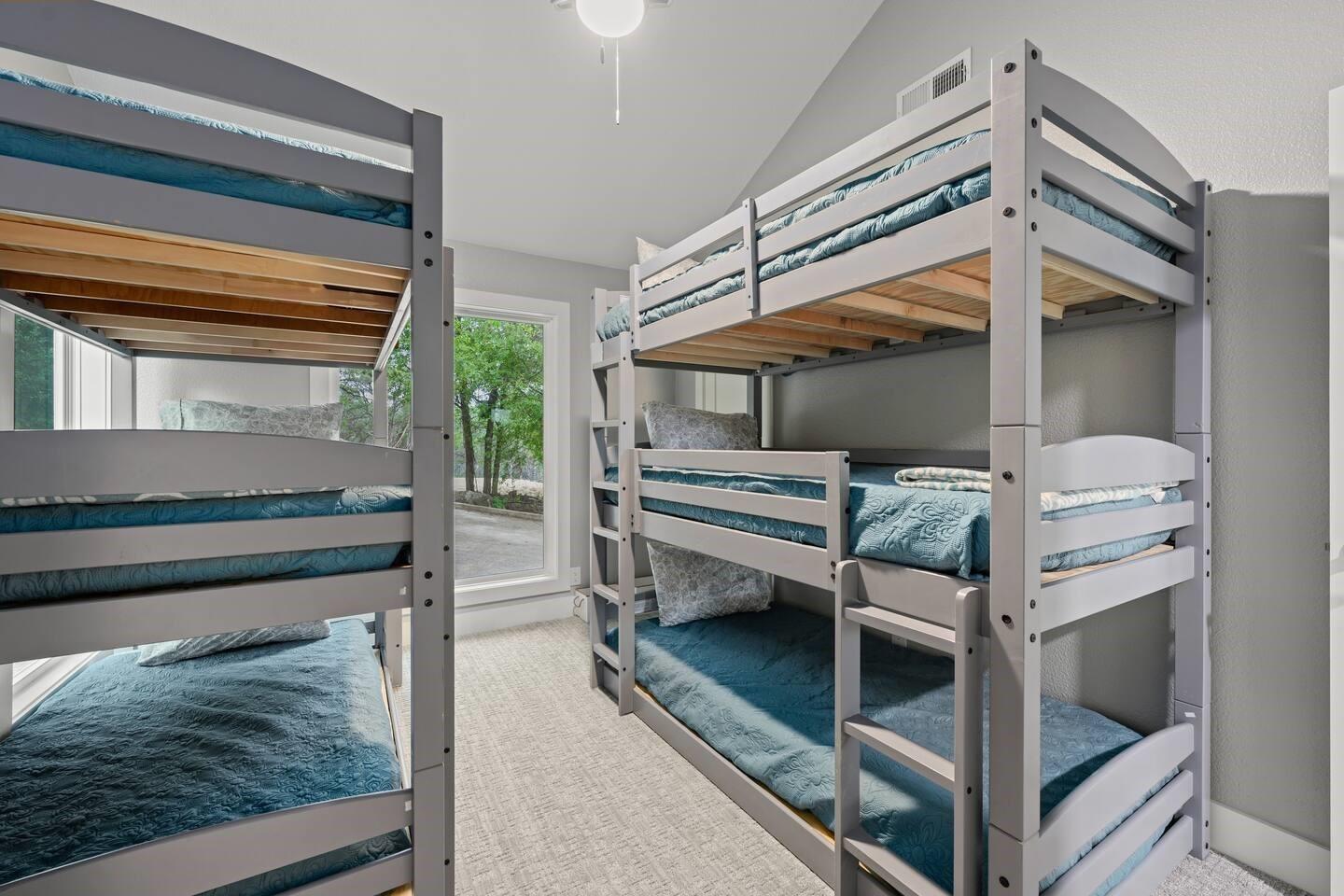 3700 N Hideaway Ln, Lago Vista, TX 78645